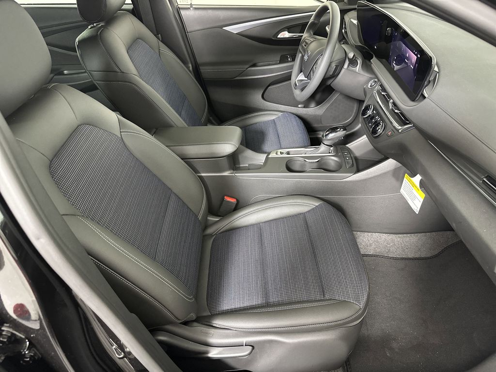 new 2025 Buick Envista car, priced at $24,790