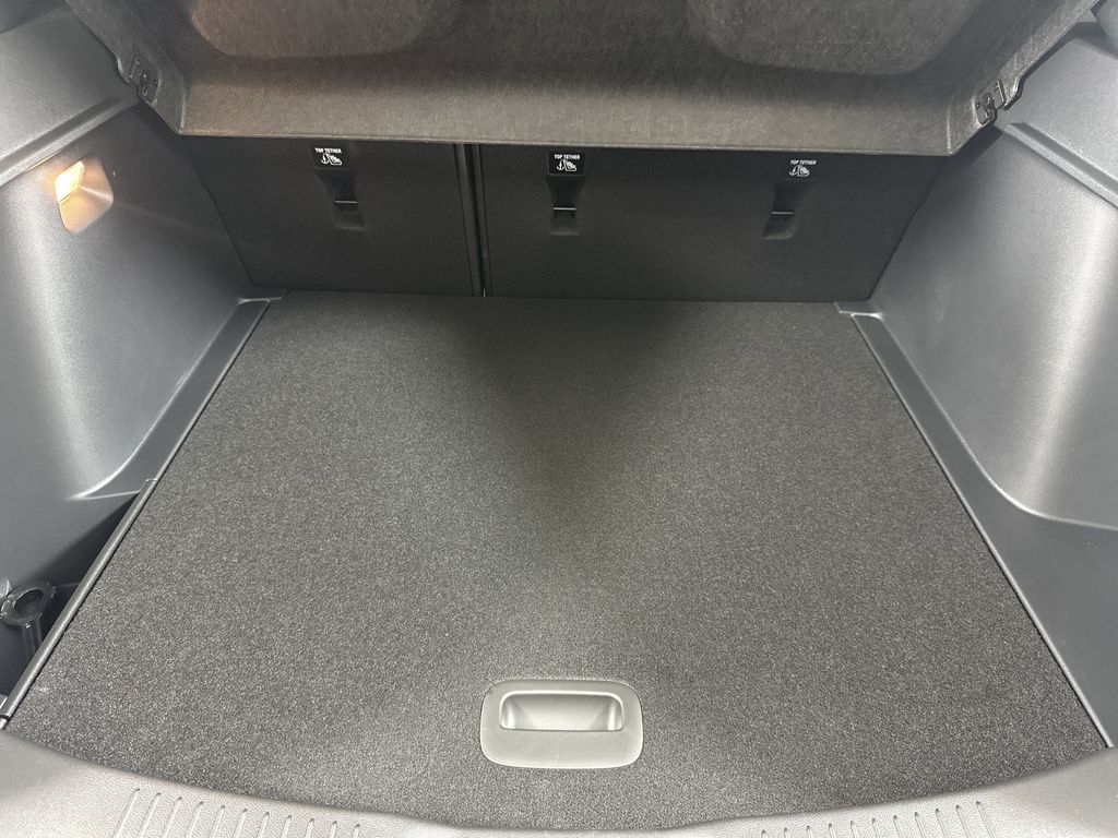 new 2025 Buick Envista car, priced at $30,095