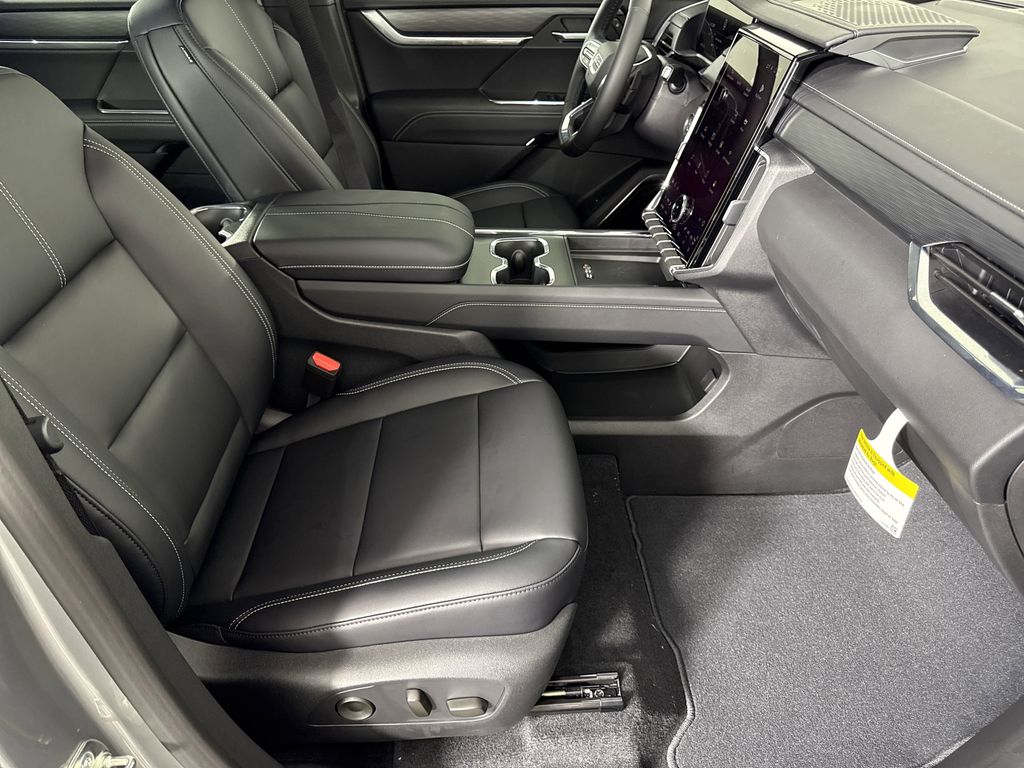 new 2025 GMC Acadia car, priced at $42,724