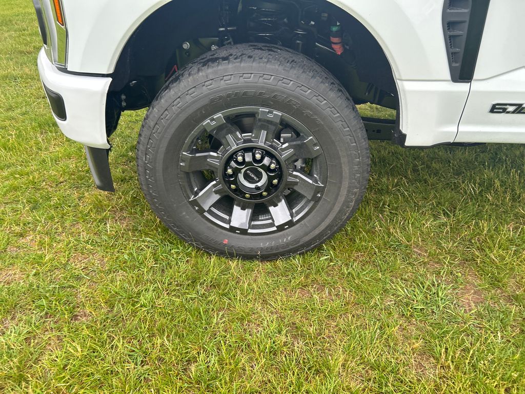 new 2025 Ford F-250SD car, priced at $69,520