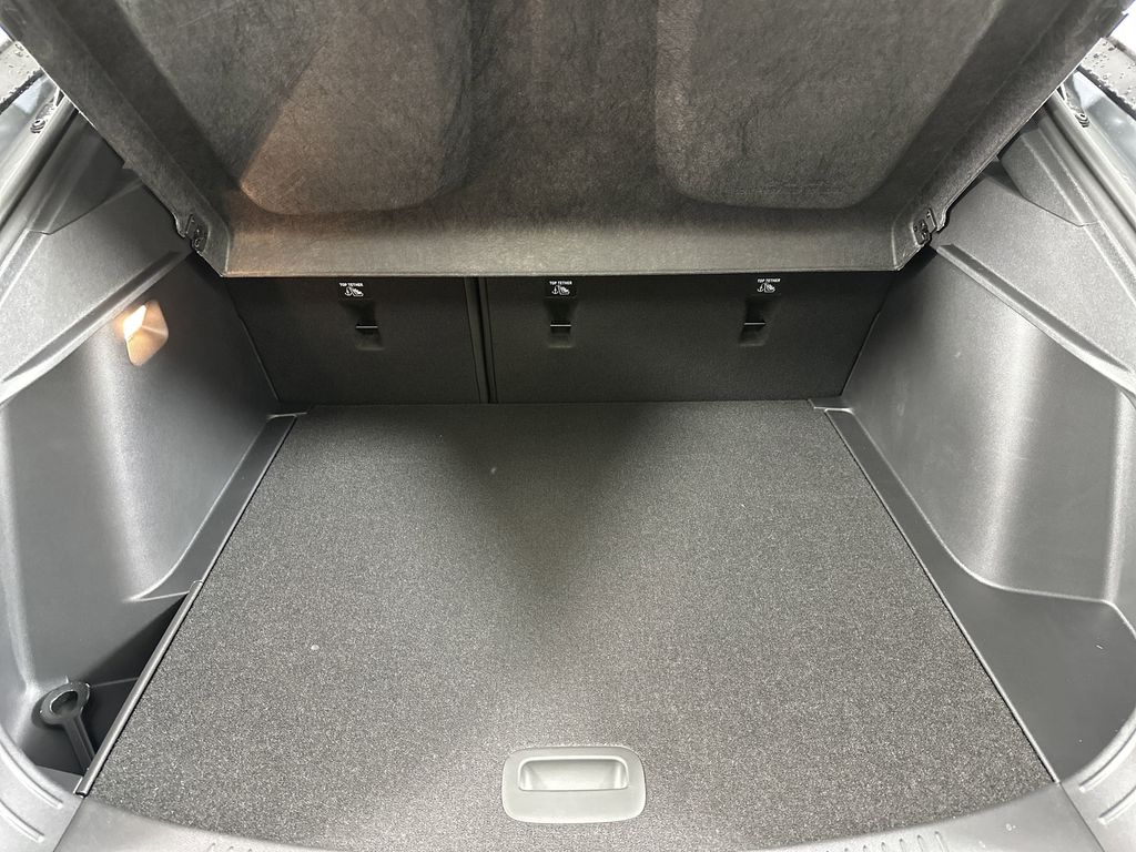 new 2025 Buick Envista car, priced at $27,285