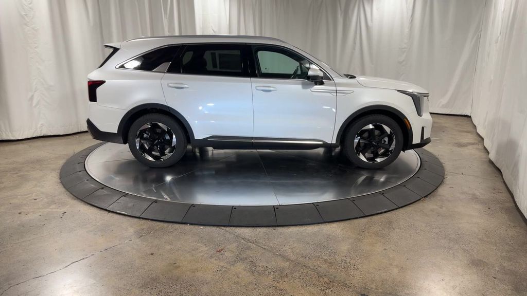 new 2025 Kia Sorento Hybrid car, priced at $48,456