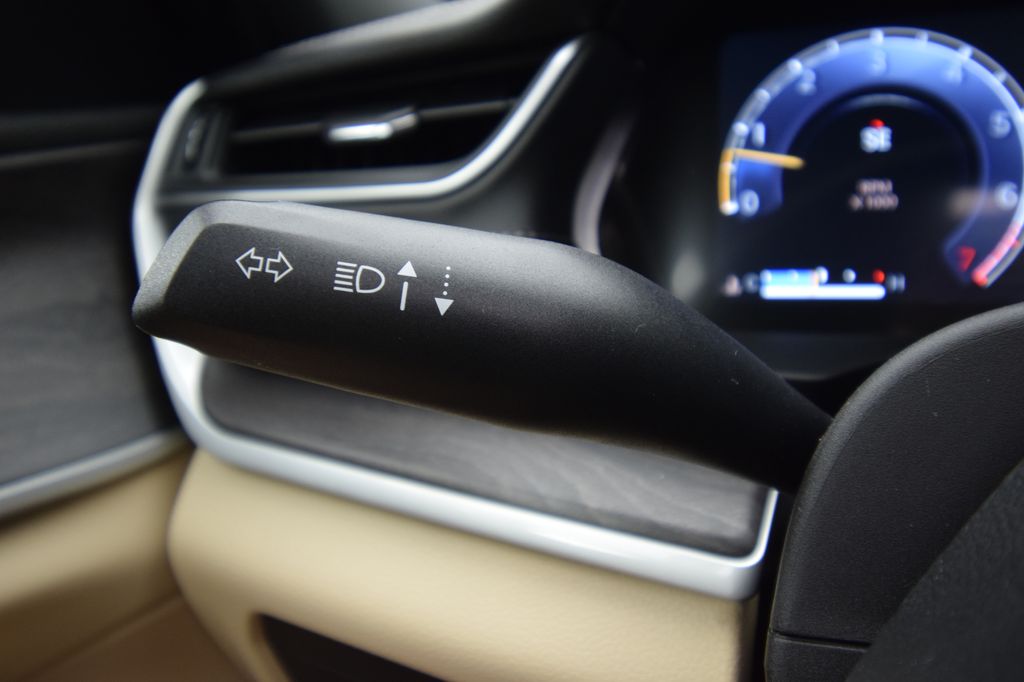 new 2025 Jeep Grand Cherokee car, priced at $49,254