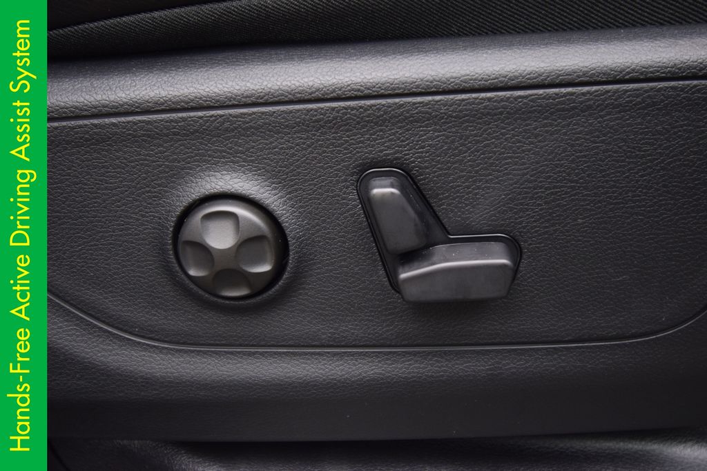 new 2025 Ram 1500 car, priced at $77,256
