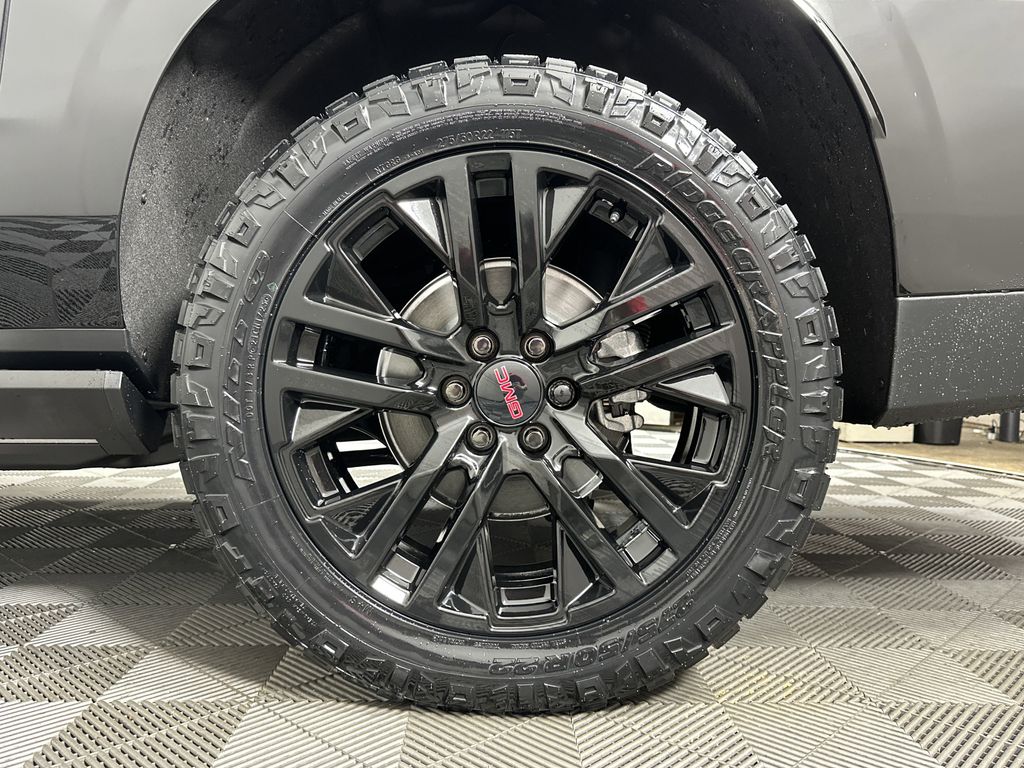 new 2025 GMC Yukon XL car, priced at $104,514
