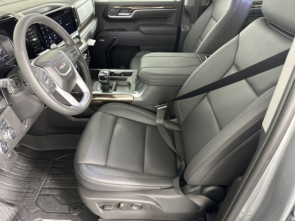 new 2025 GMC Sierra 1500 car, priced at $60,424