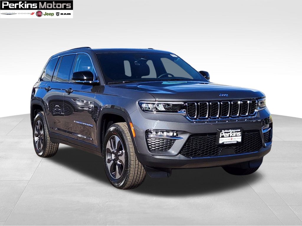 new 2025 Jeep Grand Cherokee car, priced at $52,869