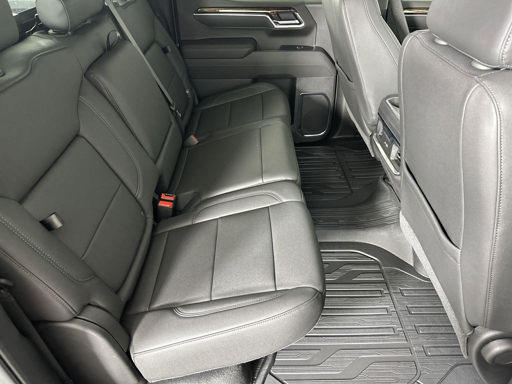 new 2025 GMC Sierra 1500 car, priced at $60,424