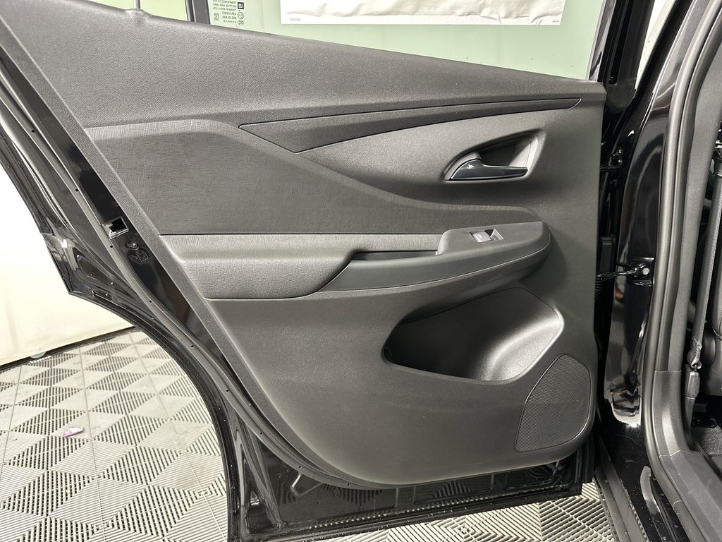 new 2025 Buick Envista car, priced at $25,190