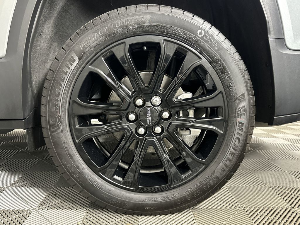 used 2023 GMC Acadia car, priced at $31,922