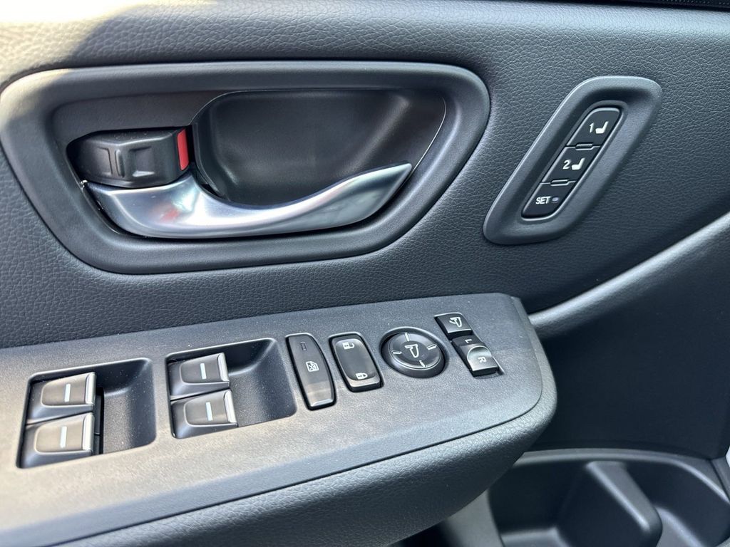 new 2025 Honda Pilot car, priced at $54,226