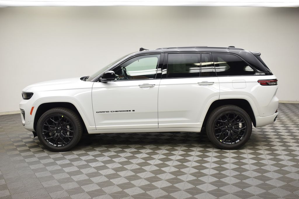 new 2025 Jeep Grand Cherokee car, priced at $68,580
