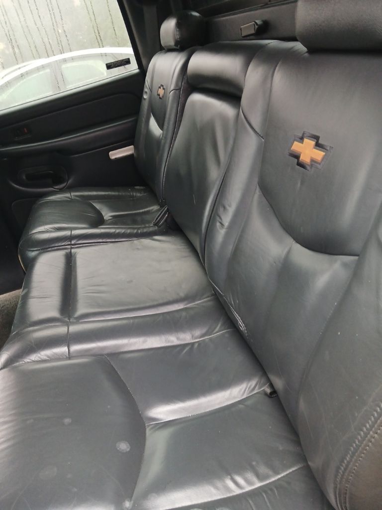 used 2002 Chevrolet Avalanche 1500 car, priced at $6,991