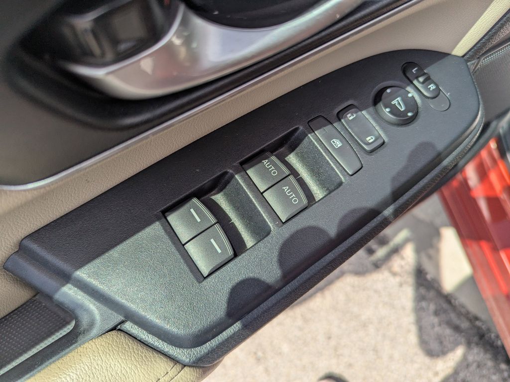 used 2018 Honda CR-V car, priced at $21,991