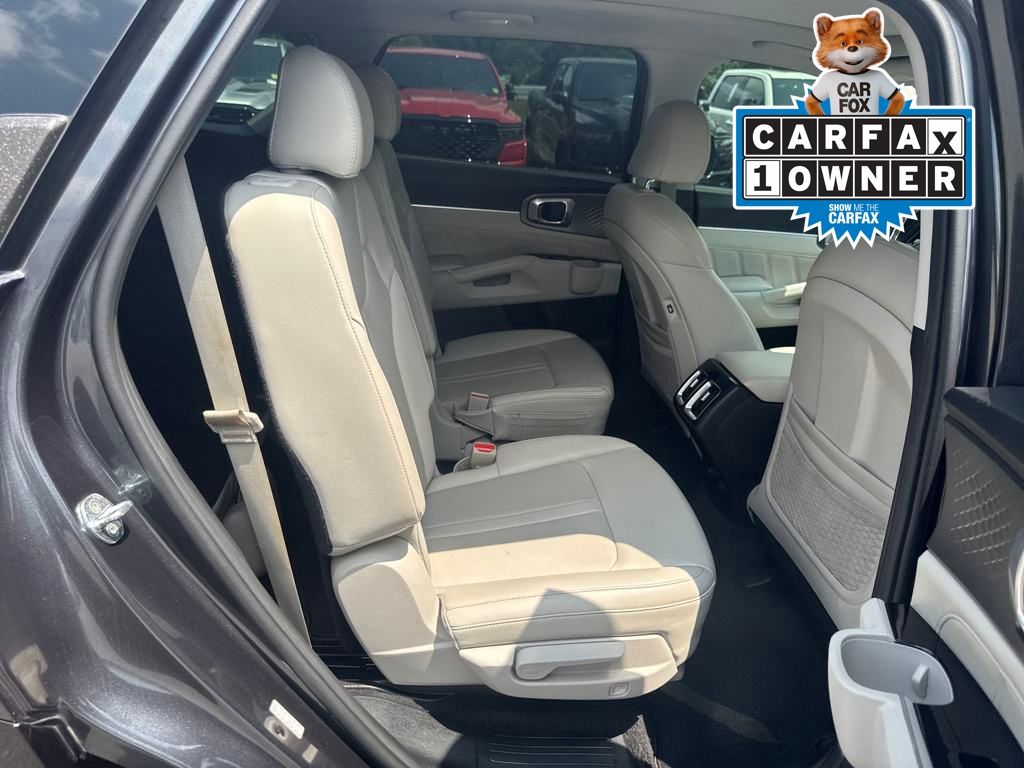 used 2022 Kia Sorento car, priced at $28,994