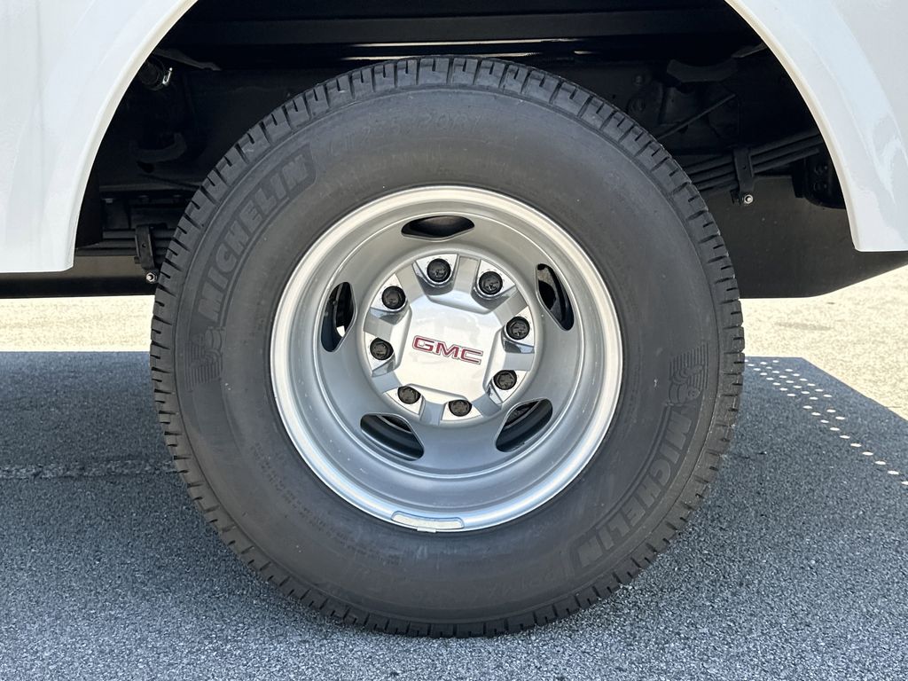new 2024 GMC Sierra 3500HD car, priced at $50,953