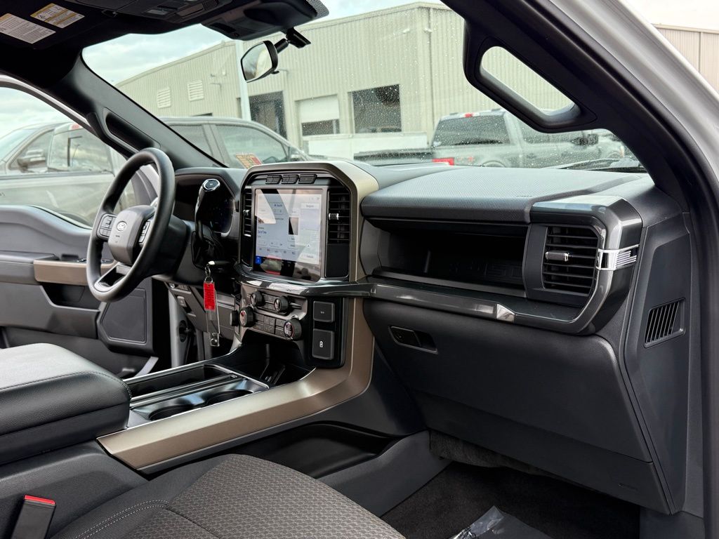 new 2024 Ford F-150 car, priced at $48,550