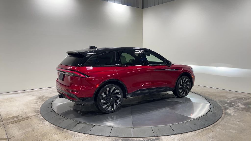 new 2025 Lincoln Nautilus car, priced at $68,245