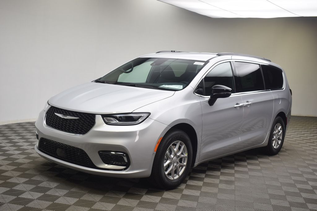 new 2026 Chrysler Pacifica car, priced at $44,544