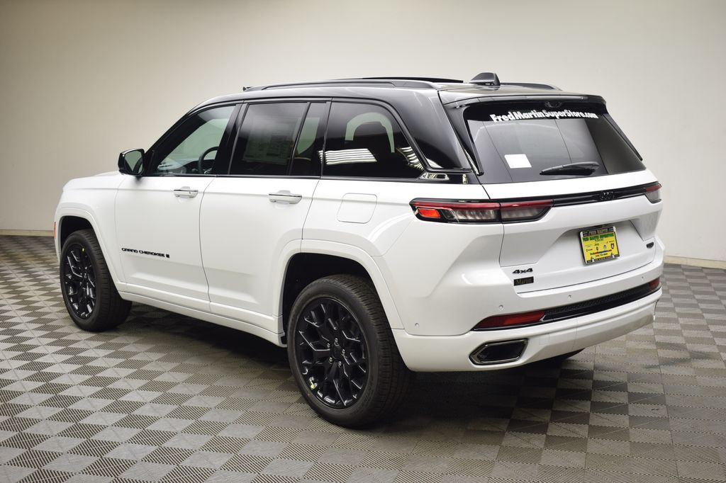 new 2025 Jeep Grand Cherokee car, priced at $68,580