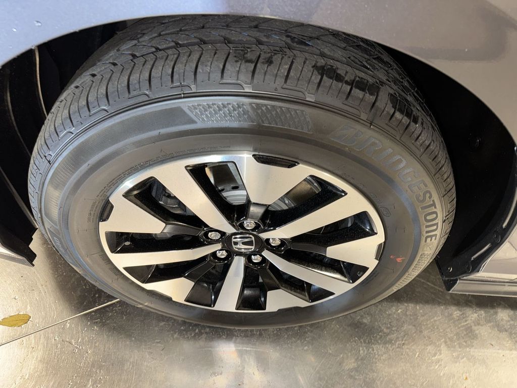 new 2026 Honda Odyssey car, priced at $44,290