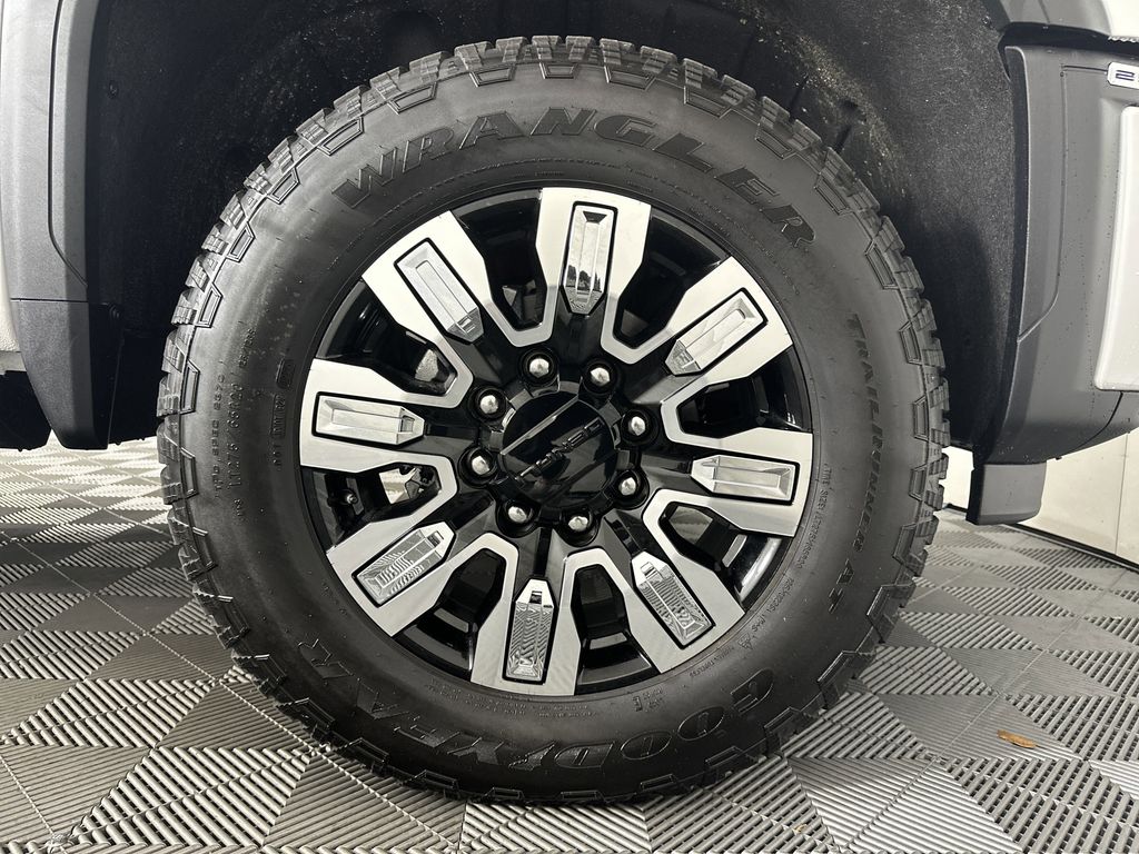 new 2025 GMC Sierra 2500HD car, priced at $87,523