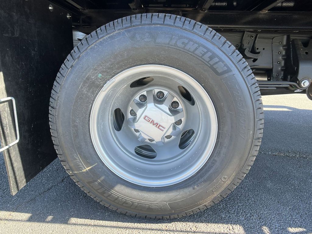 new 2025 GMC Sierra 3500HD car, priced at $48,443