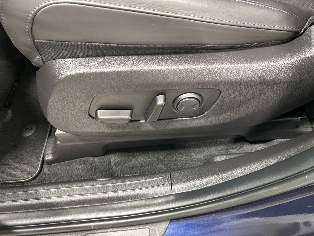 used 2024 Kia Carnival car, priced at $36,805