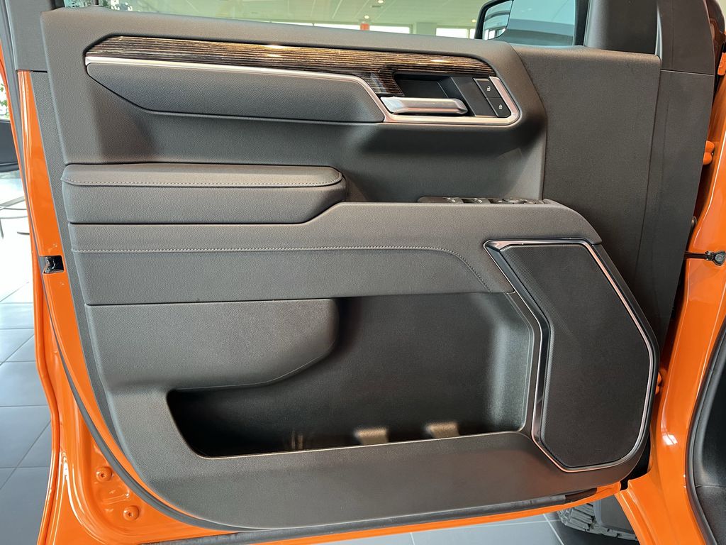 new 2025 GMC Sierra 1500 car, priced at $46,961