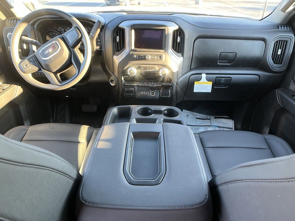 new 2025 GMC Sierra 2500HD car, priced at $53,269