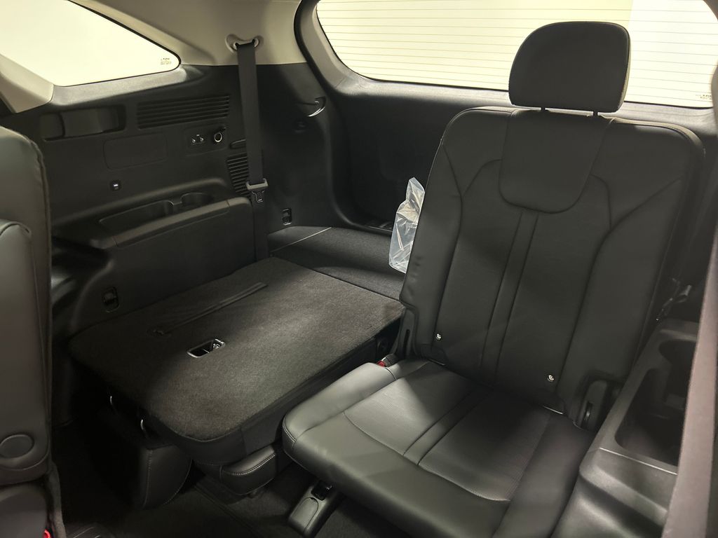 new 2025 Kia Sorento car, priced at $41,453