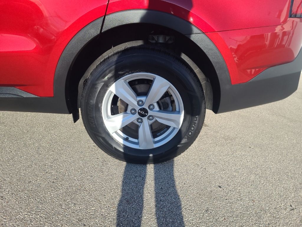 used 2023 Kia Sorento car, priced at $25,974