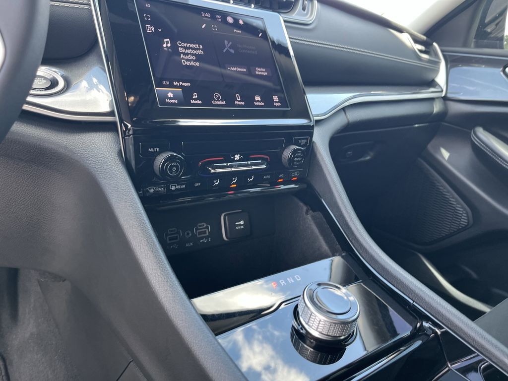 used 2023 Jeep Grand Cherokee L car, priced at $28,795