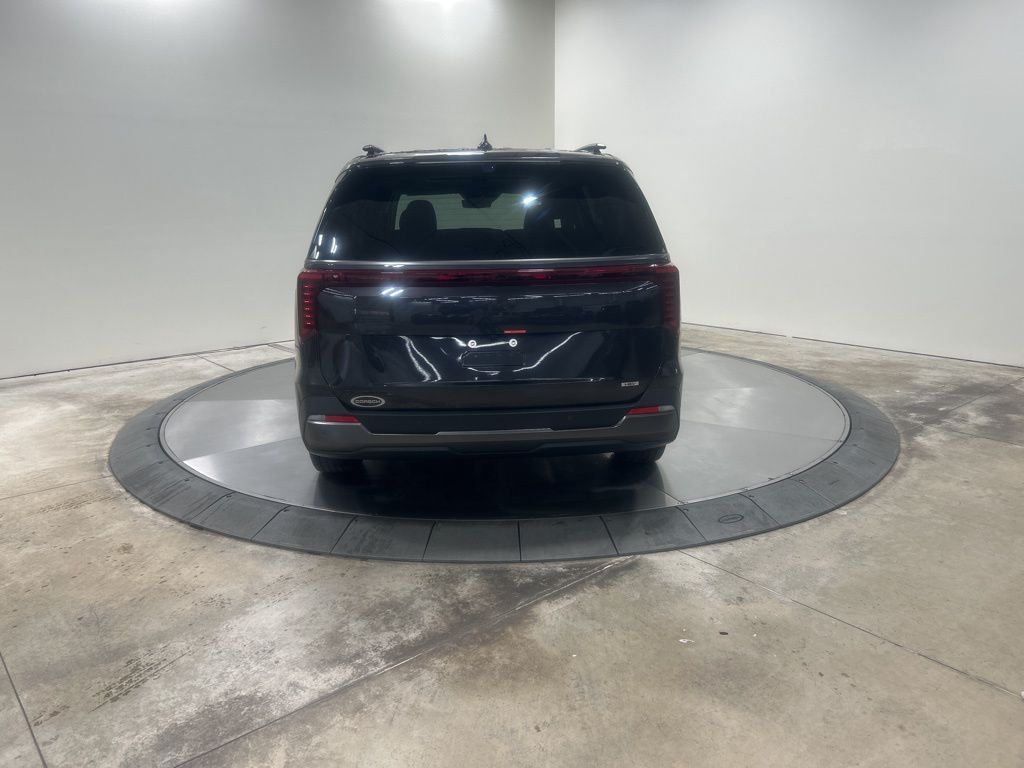 new 2026 Kia Carnival Hybrid car, priced at $52,598