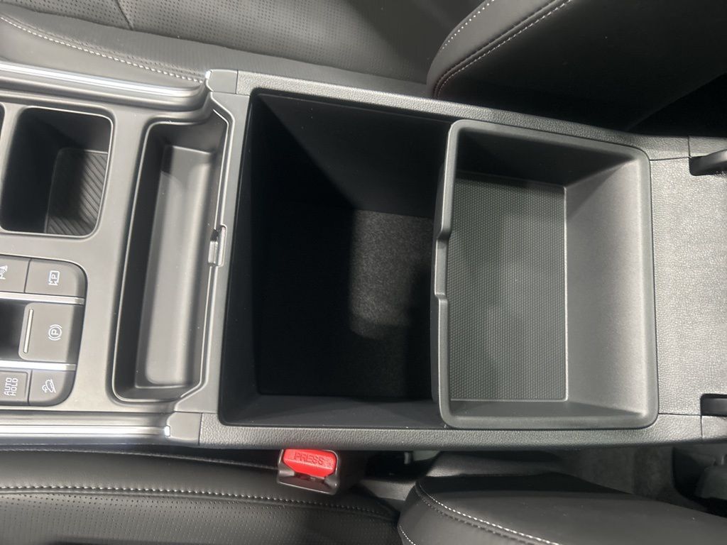 new 2025 Kia Sorento car, priced at $39,010