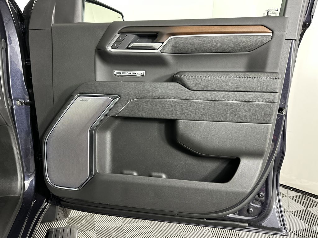 new 2025 GMC Sierra 1500 car, priced at $68,494