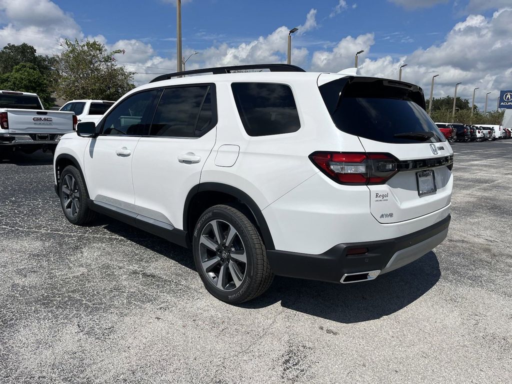 new 2025 Honda Pilot car, priced at $54,437