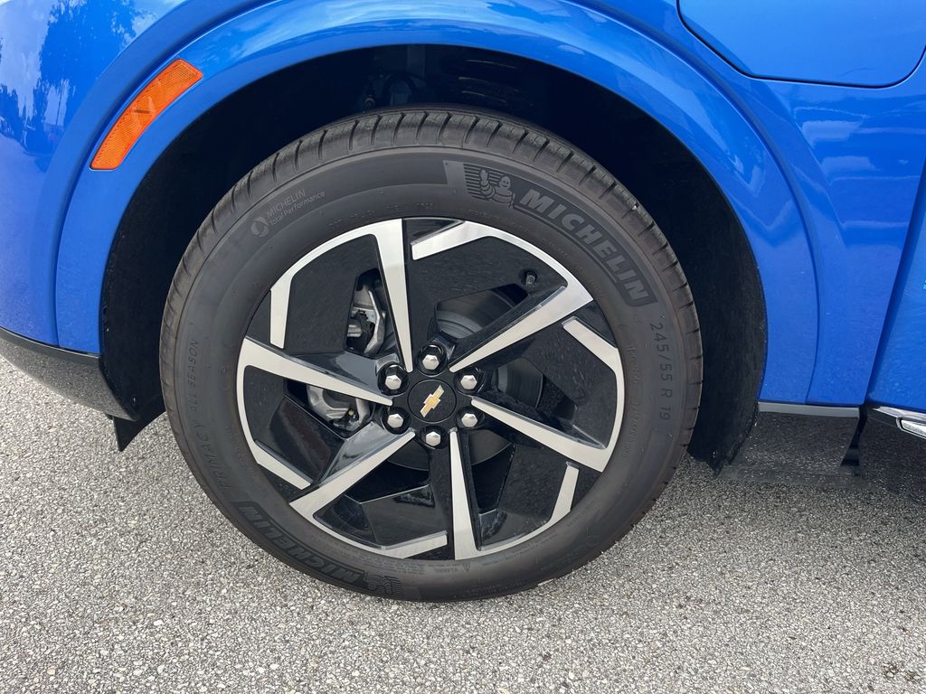 new 2025 Chevrolet Equinox EV car, priced at $38,573