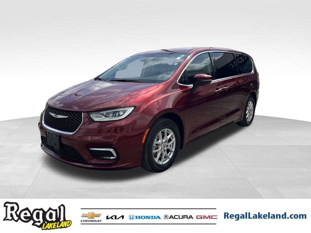 used 2023 Chrysler Pacifica car, priced at $21,294