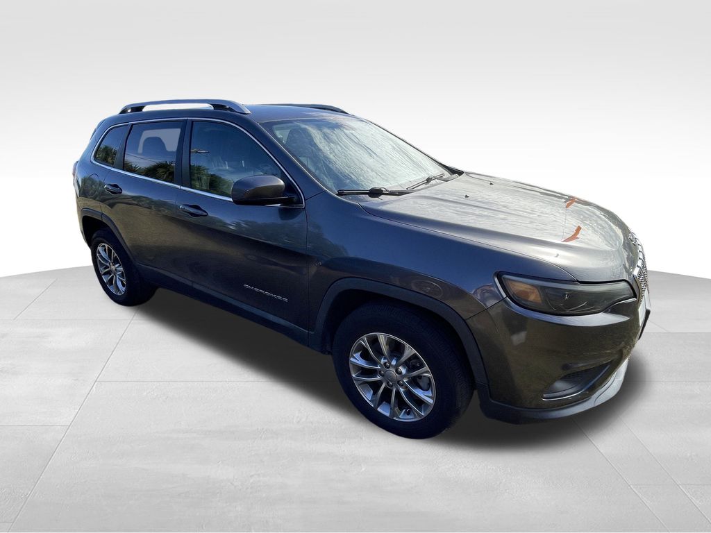 used 2019 Jeep Cherokee car, priced at $15,791