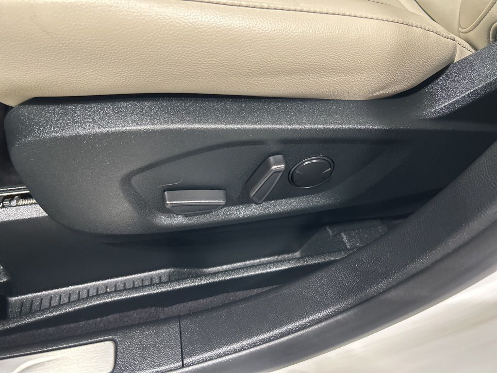 used 2022 Ford Edge car, priced at $29,985