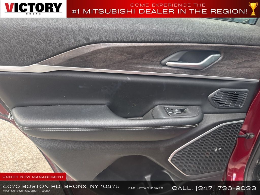 used 2023 Jeep Grand Cherokee car, priced at $22,119