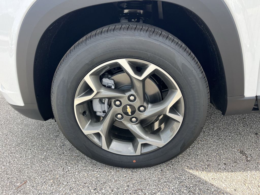 new 2025 Chevrolet Trax car, priced at $23,274