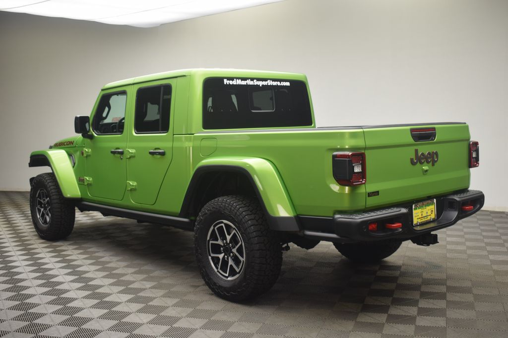 new 2025 Jeep Gladiator car, priced at $55,906