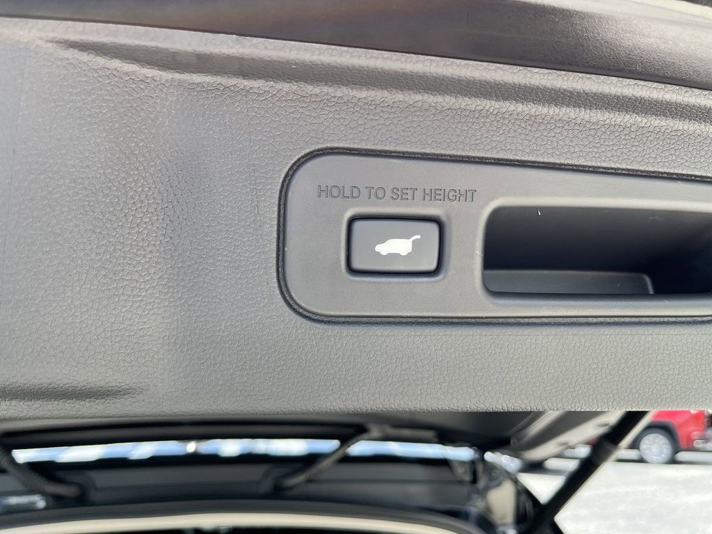 new 2025 Honda Pilot car, priced at $43,152