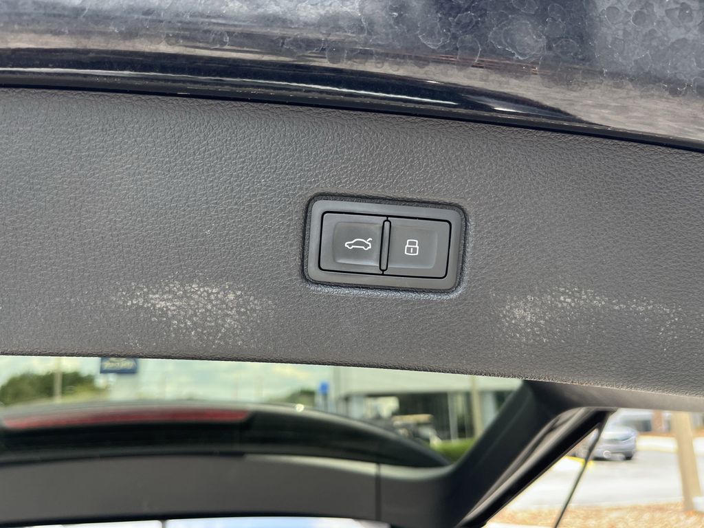 used 2020 Audi Q7 car, priced at $26,492