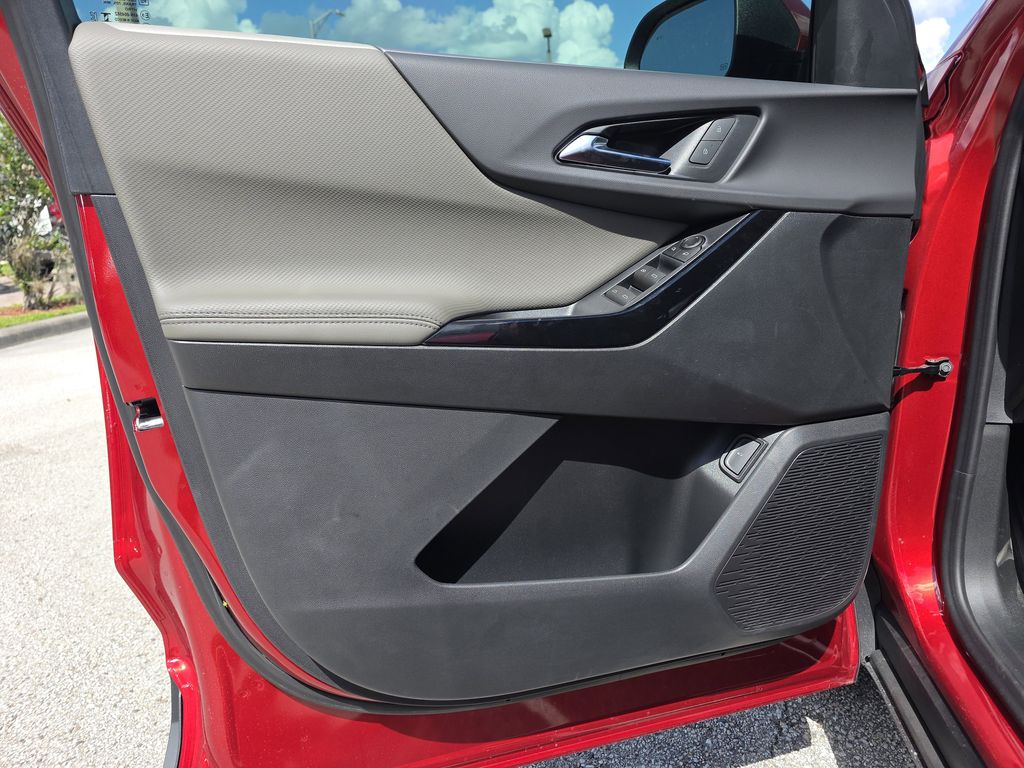 new 2026 Chevrolet Equinox car, priced at $32,527