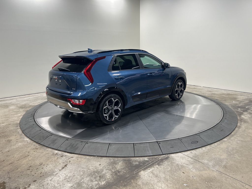 new 2025 Kia Niro car, priced at $30,554