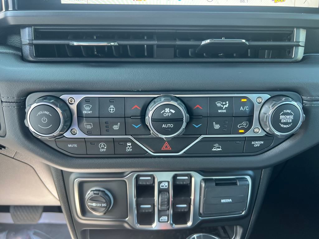 new 2025 Jeep Wrangler car, priced at $53,990