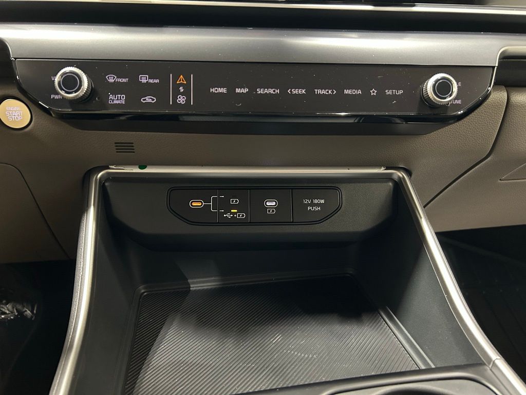 new 2026 Kia Carnival car, priced at $39,027